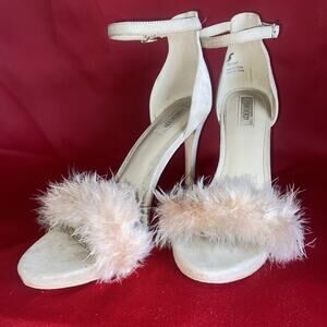 Forever 21 Fuzzy/Ankle Strap Pumps Women’s 8.5 Faux Fur Tan